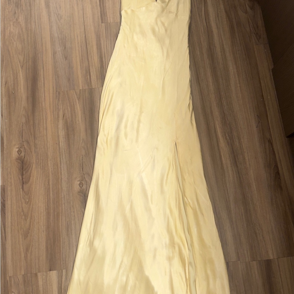 THE SOPHIA SATIN MAXI DRESS YELLOW by Hello Molly - Picture 6 of 9